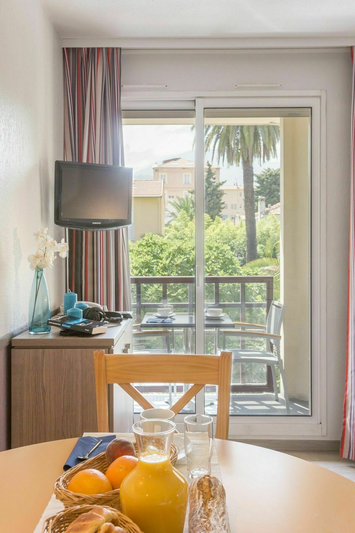 Residence Pierre & Vacances Les Citronniers Menton Buitenkant foto